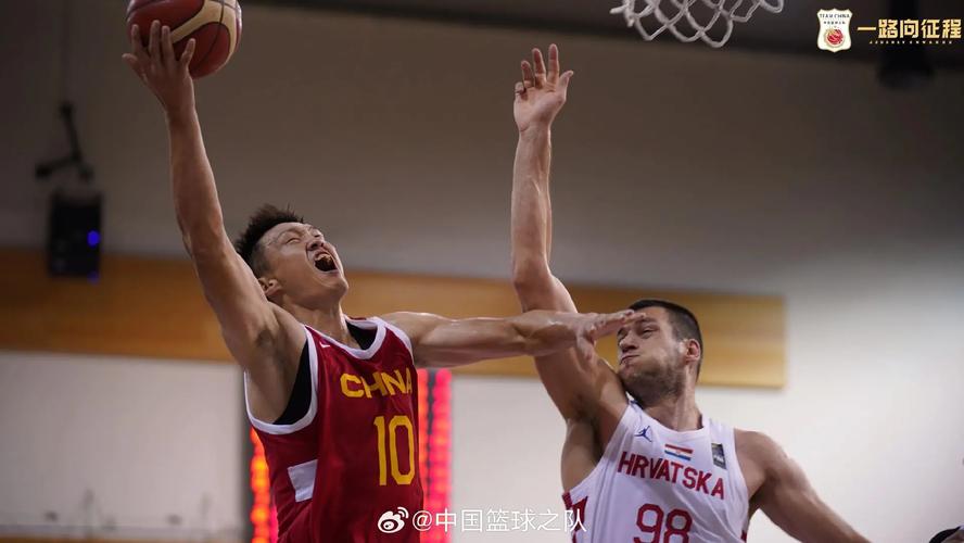 正在直播中国男篮赛2023的相关图片